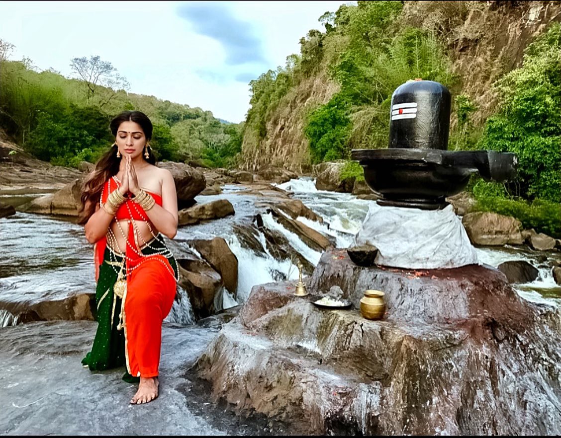 Neeya 2 Trailer Review: Raai Laxmi Starrer Thriller Will Gives You Goose Bumps